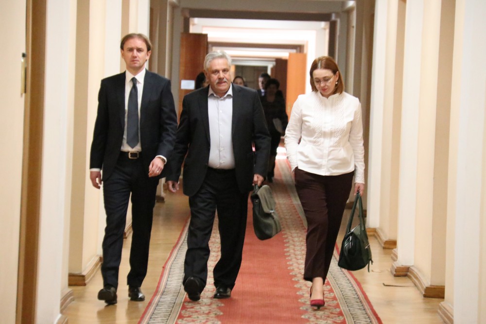 Procurorii au descins cu percheziții la domiciliul unui ex-deputat PDM